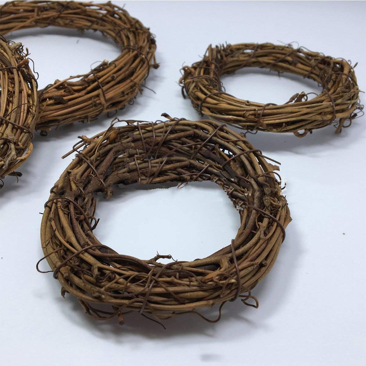 Natural Grapevine Wreath Ring, DIY Craft Vines Base Roll for Rustic Summer Fall Christmas Decor, 12 inch