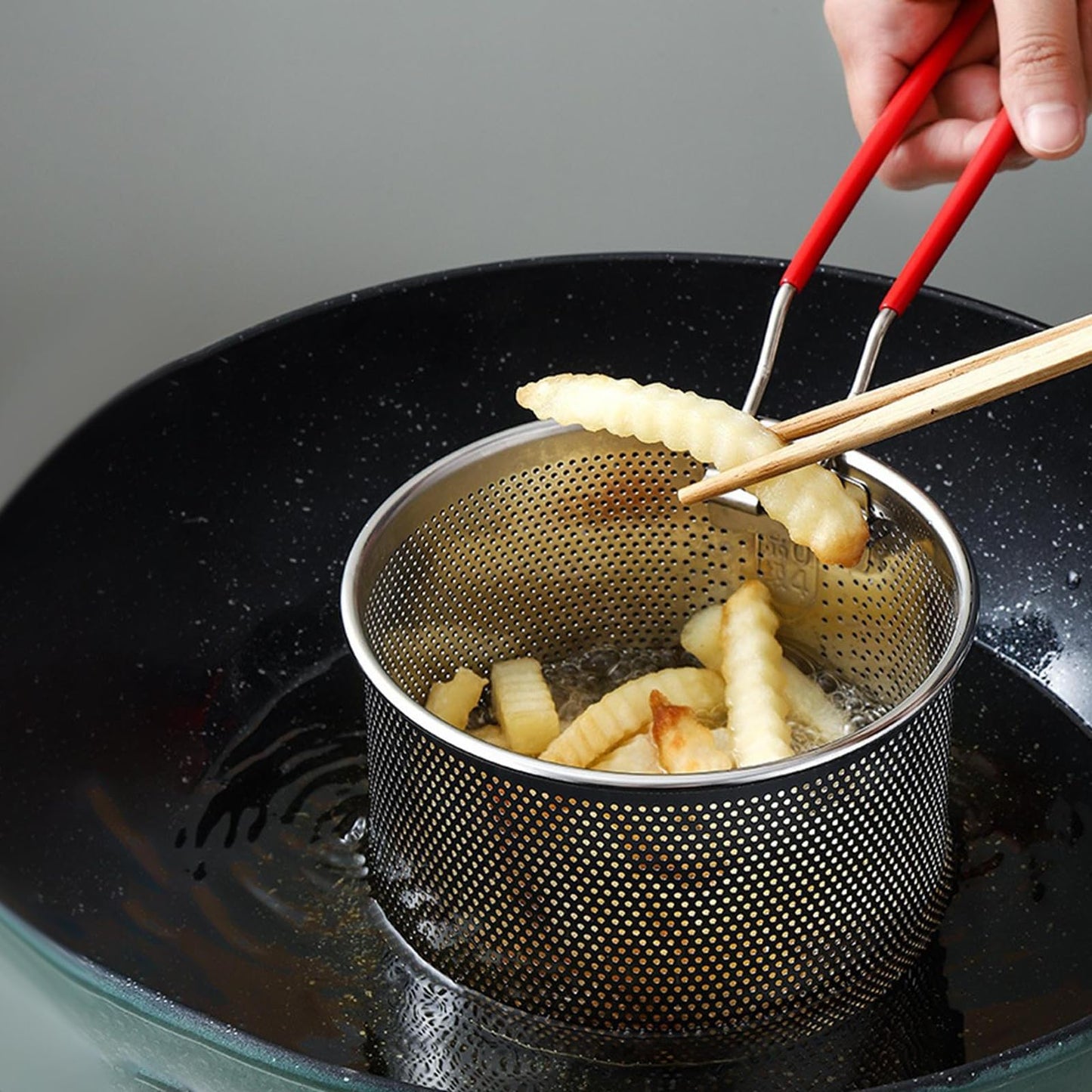 2 Packs Pasta Strainer with Removable Handle Stainless Steel Spaghetti Noodle Strainer Deep-Frying Food Filter Basket Pasta Mesh Drainer for Home Restaurant Washing Draining Boiling Steaming