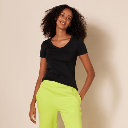 Amazon Essentials Women's Slim-Fit Short-Sleeve V-Neck T-Shirt, Pack of 2, Black, X-Small