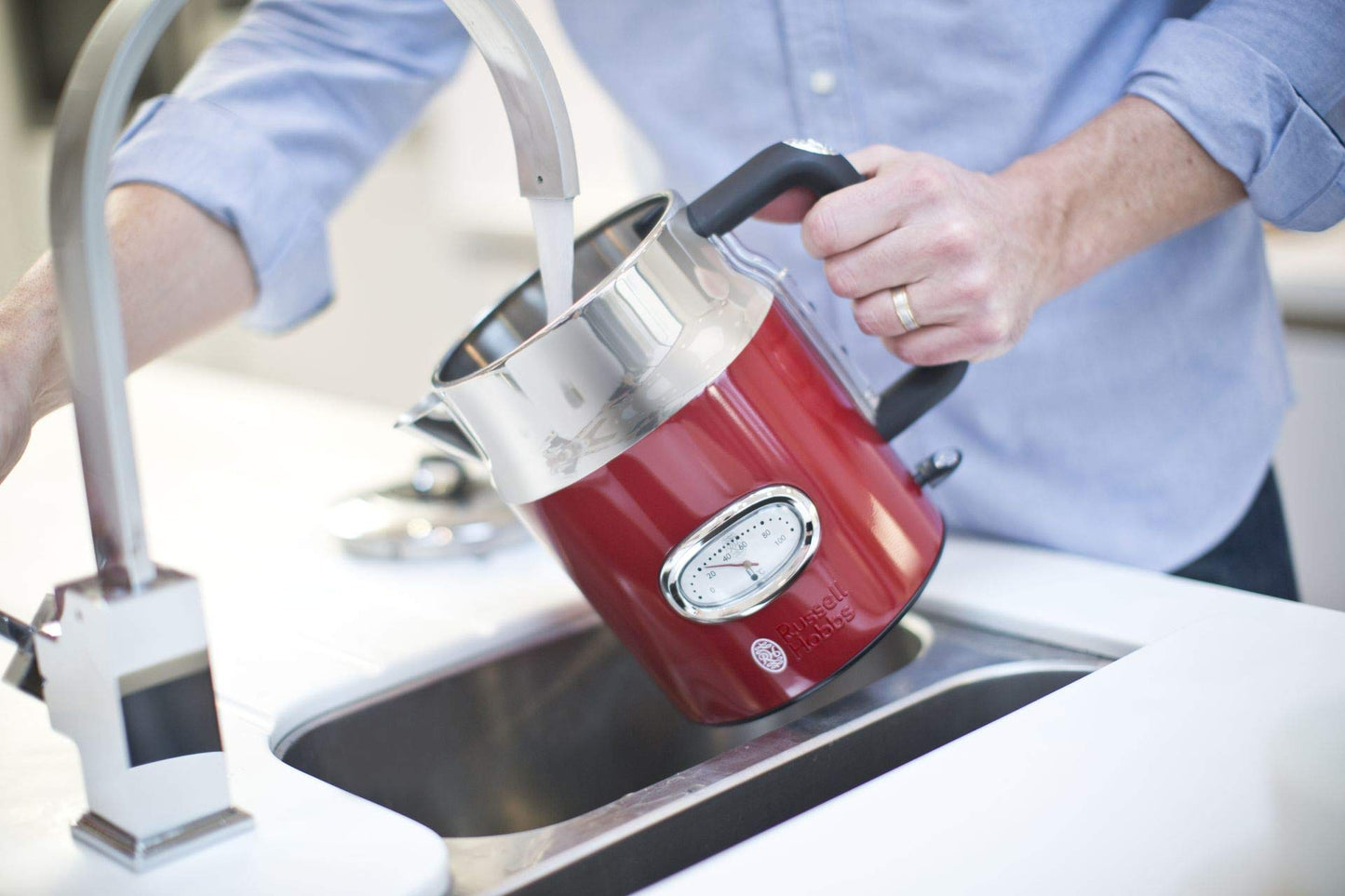 Russell Hobbs Kettle [1.7 L, 2400 W] Retro Red & Polished Stainless Steel (Quick Boil Function, Water Temperature Display in Retro Design, External Water Level Indicator) Vintage Tea Maker 21670-70