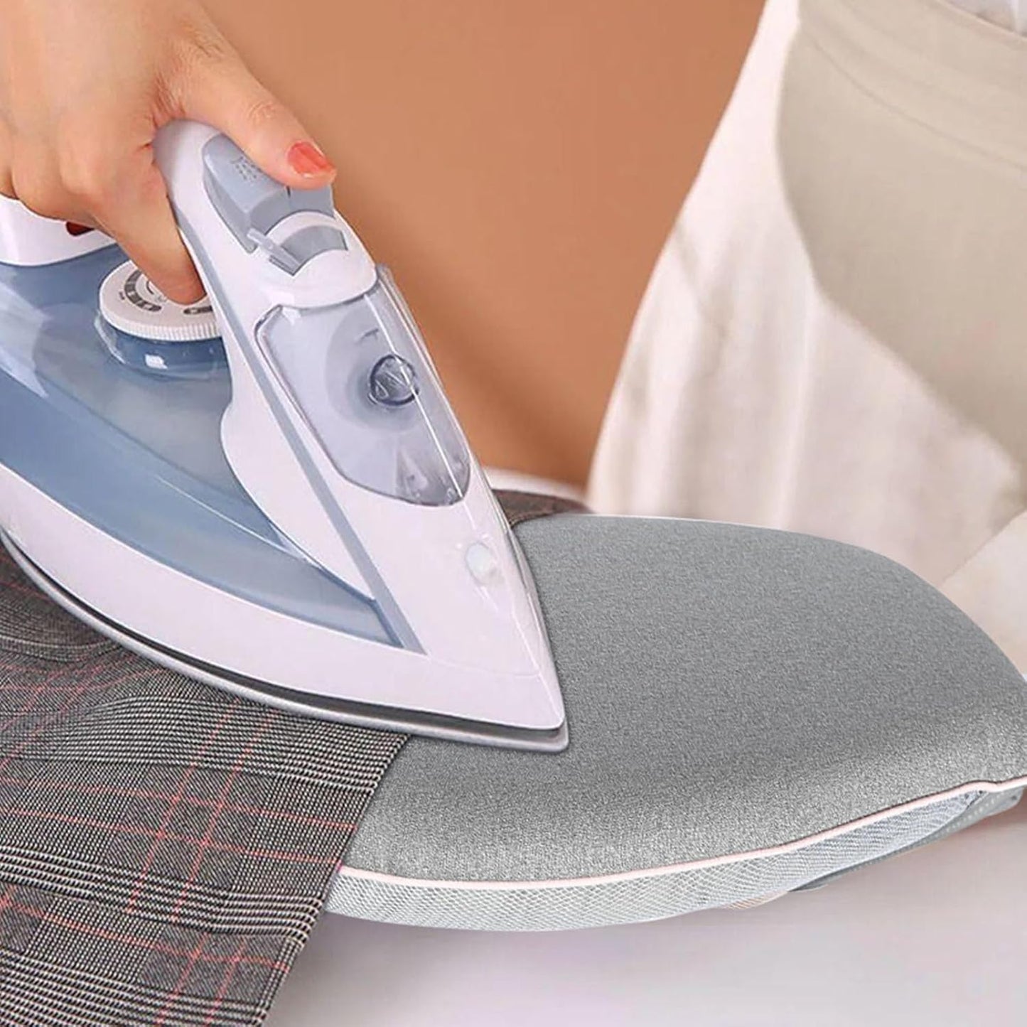 Garment Steamer Ironing Gloves with Finger Loop, Heat Resistant Waterproof Mitt for Clothes (grey)