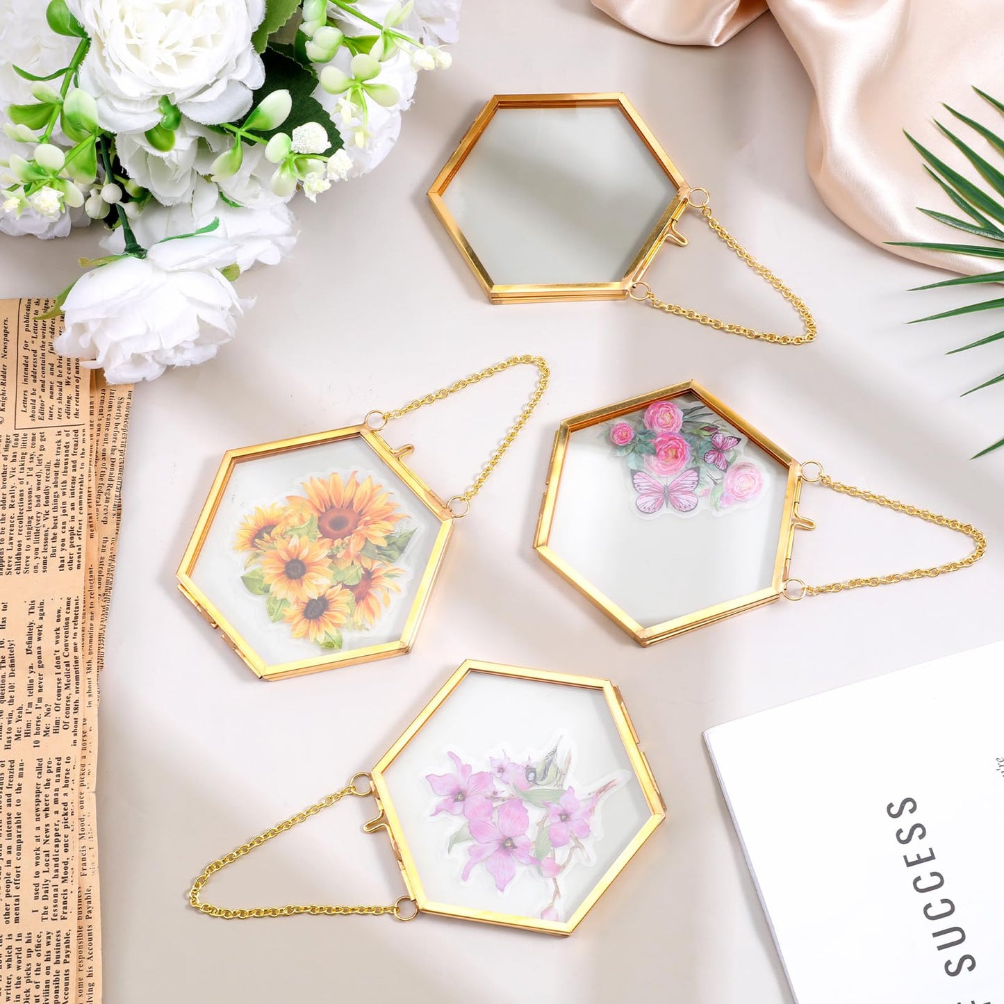 Yuanan 8 PCS Double Glass Frame for Pressed Flowers Handmade, 4 X 3 Inch Pressed Flower Frames with Metal Chain Brass Hanging Glass Frame for DIY Dried Flower, Art Display and Wall Decoration-Gold