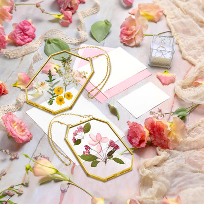 AVLA 3 Pack Pressed Flowers Glass Frames, Small Brass Floating Frame with Chain, Golden Hanging Picture Frame, Clear DIY Handmade Home Wall Decor for Displaying Artwork Dried Plant Specimen