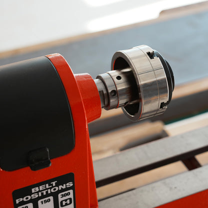 1"x8TPI Female to 1-1/4"x8TPI Male Thread Adaptor for Woodworking Lathe Headstock Spindle Woodturning. Fitted with jackscrews for safety reverse turning.