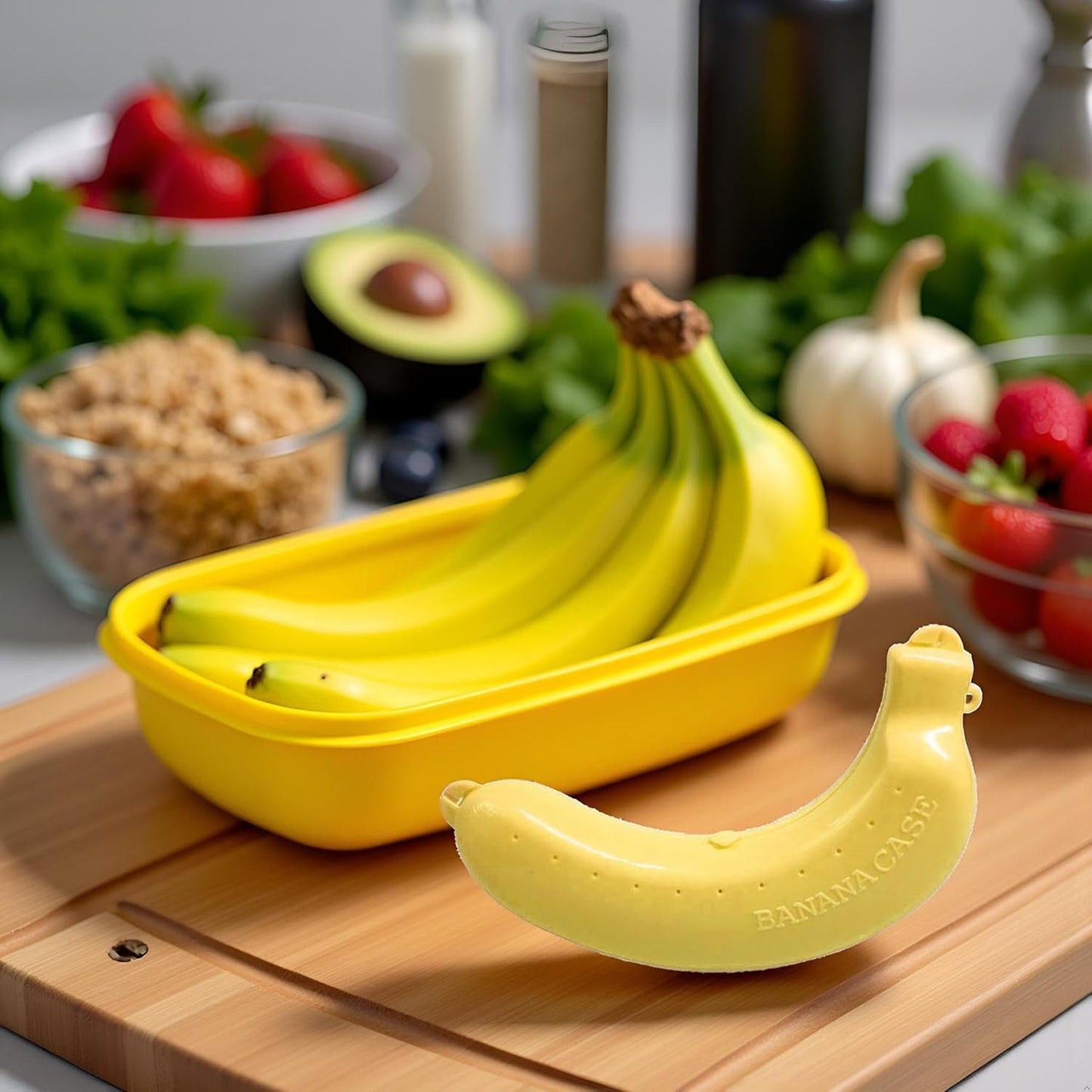 ZGLUZP 2 Pcs Yellow Banana Storage BPA-Free Outdoor Travel Case,Keep Fresh Banana Keeper and Protector, Cute Banana Carrier Storage Box for Picnic Camping,Food Containers，Container Sets