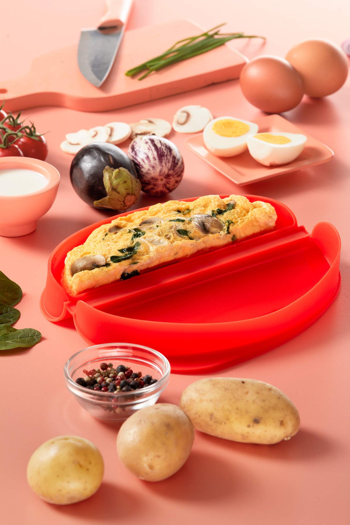Lékué Microwave Omelette Maker | Red | 100% Platinum Silicone Easy Steam Egg Omelette Cooker | Dishwasher, Freezer-Safe, Heat-Resistant Case | Recipes Included