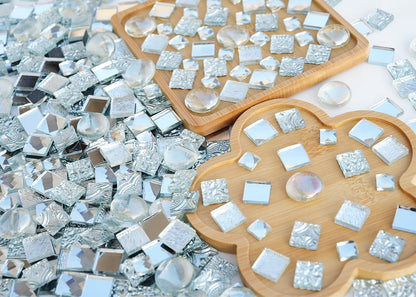 CHICSHIS 1000g Real Mirror Glass Mosaic Tiles for DIY, Silver Textured Square Tiles (15mm) with Iridescent Glass Gems, Mixed Shapes Stained Glass Set for Mosaic Art & Home Décor Projects