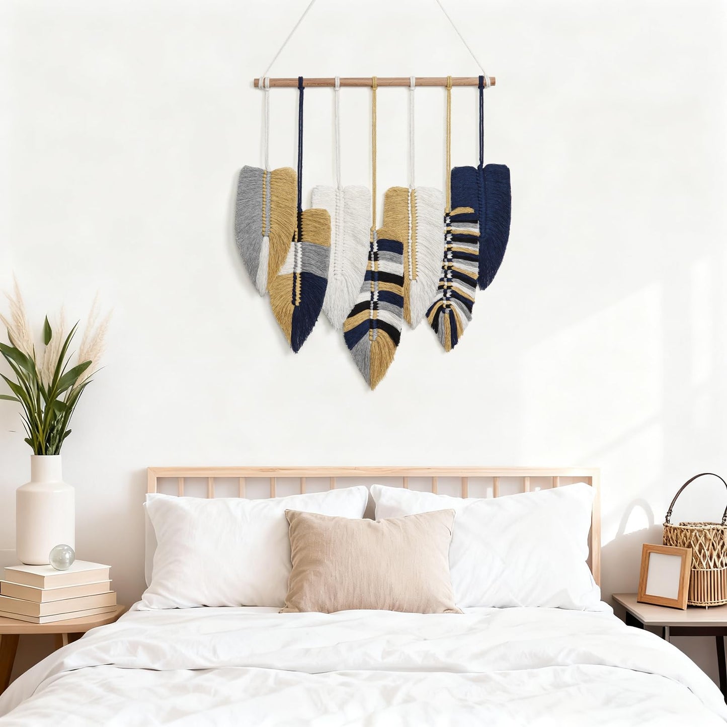 Betylifoy Macrame Leaf Wall Hanging, Boho Wall Decor, Handmade Woven Leaf Feather Boho Tapestry Bohemian Chic Wall Art Decor for Bedroom Living Room Nursery Apartment Backdrop