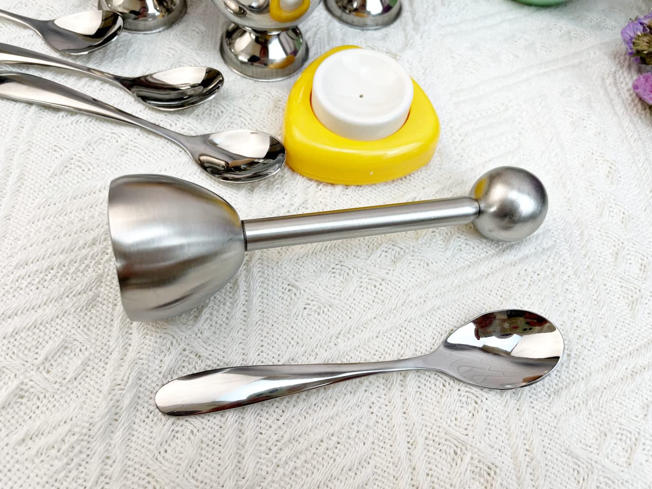 10 Pcs Egg Cups for Soft Boiled Eggs, Jawbush Egg Cracker Topper Set for Raw Hard Boiled Eggs, 4X Egg Spoons, 4X Egg Cups, 1x Magnet Egg Piercer, 1x Stainless Steel Egg Topper Egg Guillotine