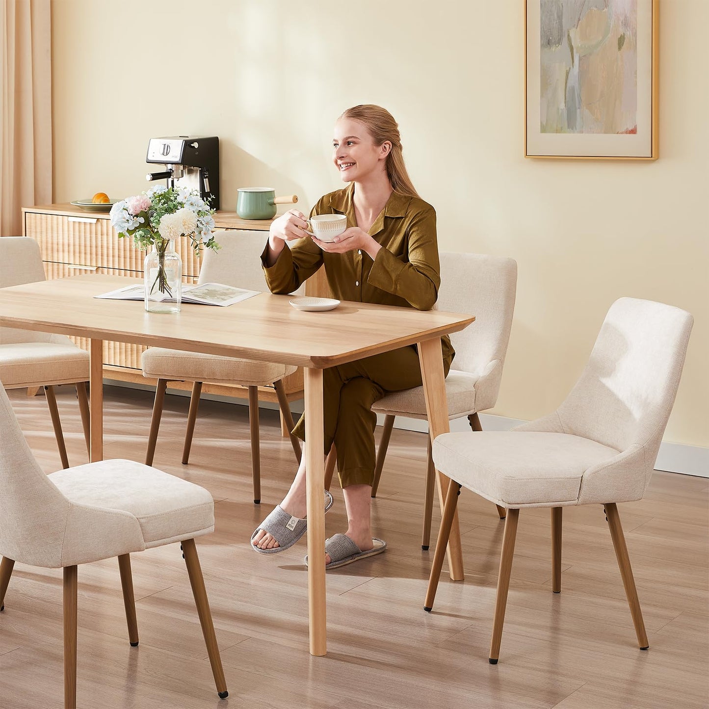 kinmars Modern Upholstered Dining Chairs Set of 4 with Thick Seat Cushion and Curved Back, Fabric Farmhouse Dinner Chair for Kitchen, Dining Room,Cafe (Fabric - Beige, Set of 4)