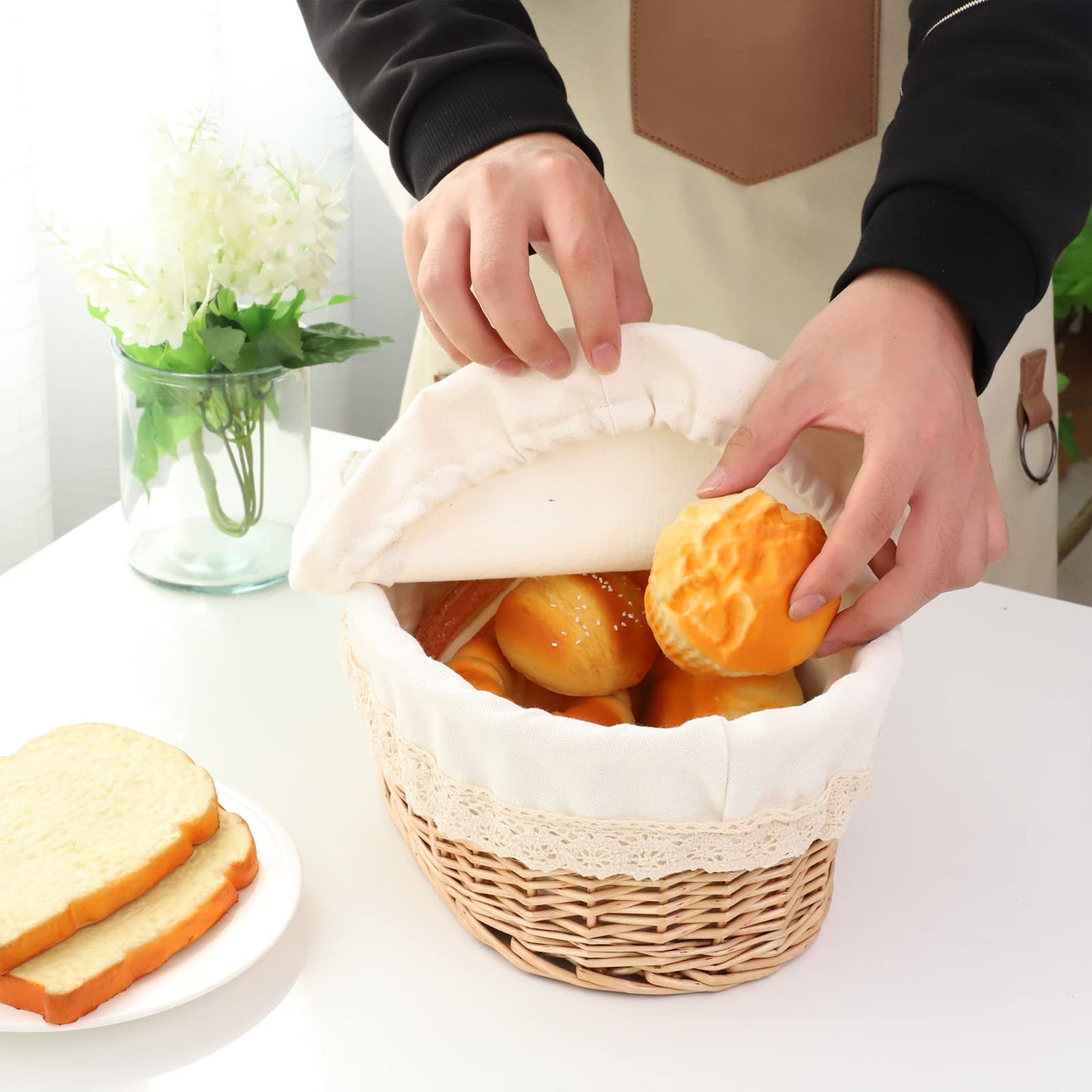 YAHUAN Round Bread Basket Serving Woven Bread Baskets Wicker Basket Sourdough Proofing Basket with Removable Liner and Cover (Wicker)