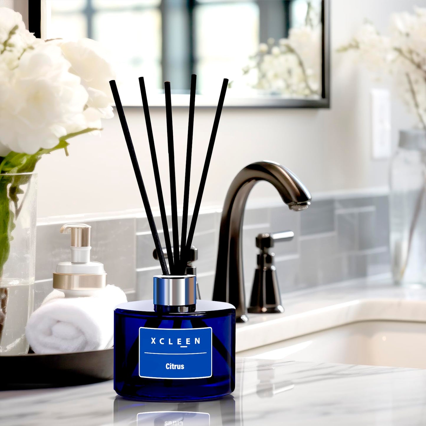 Reed Diffusers Set, 3.7 Oz Scent Diffuser, 6 Reed Diffuser Sticks, Home Fragrance Hyacinth, Peony & Citrus, Aromatherapy Oil Diffuser Reeds, More Masculine Scent, Bathroom & Office Decor 110ml