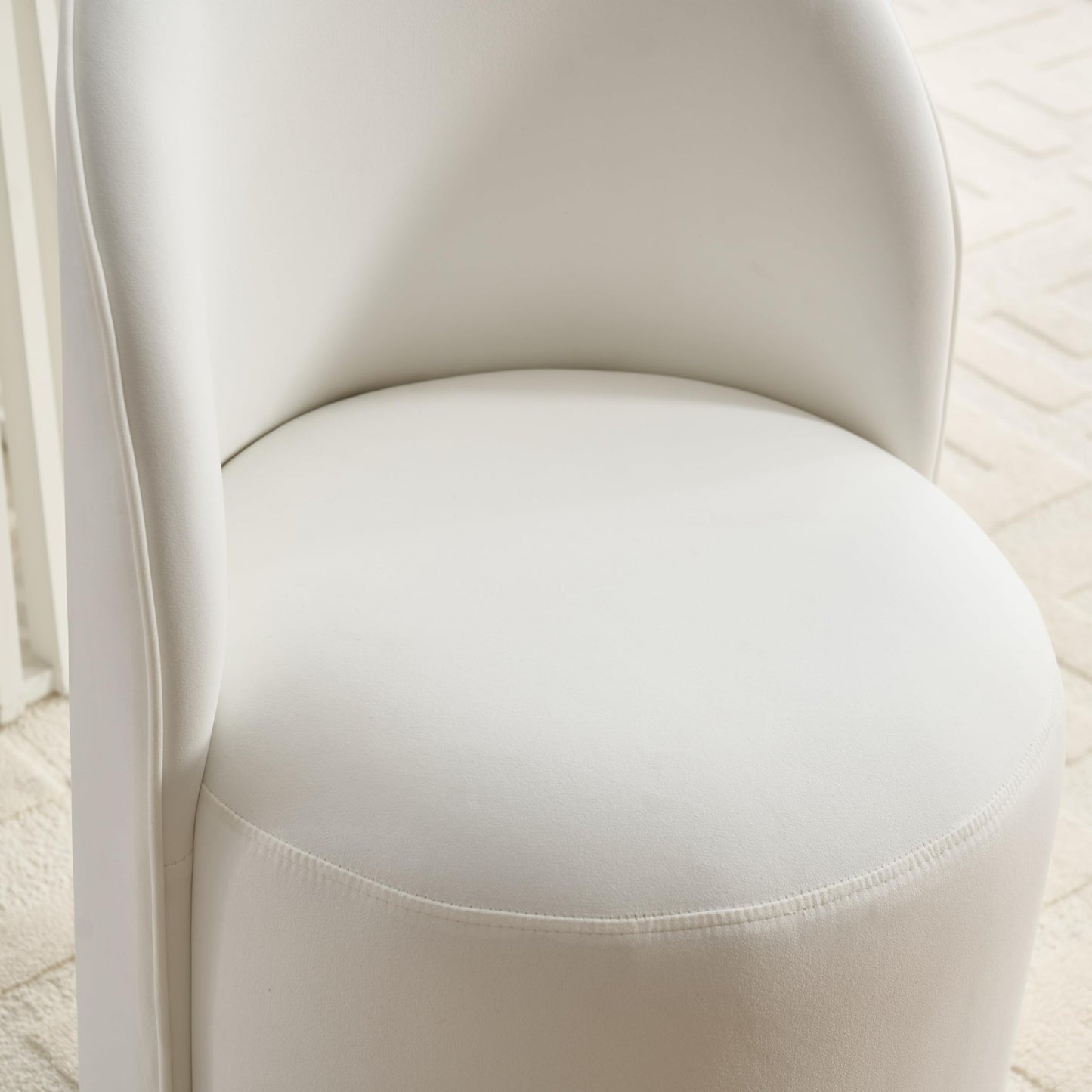 KEIKI Upholstered Swivel Barrel Chair, Mid-Century Modern Velvet Accent Armchair for Living Room, Bedroom, Makeup Vanity, 360° Rotating Sofa Chair, Cream