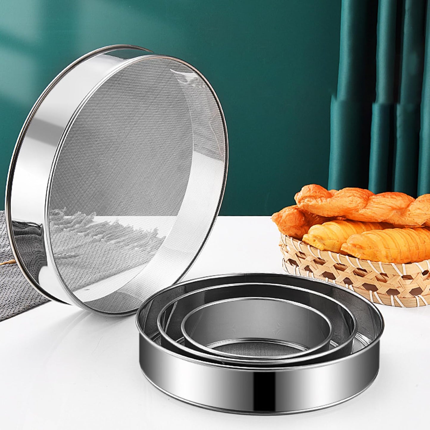 2 Pack Flour Sifter,Stainless Steel Fine Mesh Strainers Flour Sieve,8 Inch 60 Mesh and 10 Inch 40 Mesh for Baking Cake Bread (8"/60 mesh and 10"/40 mesh)