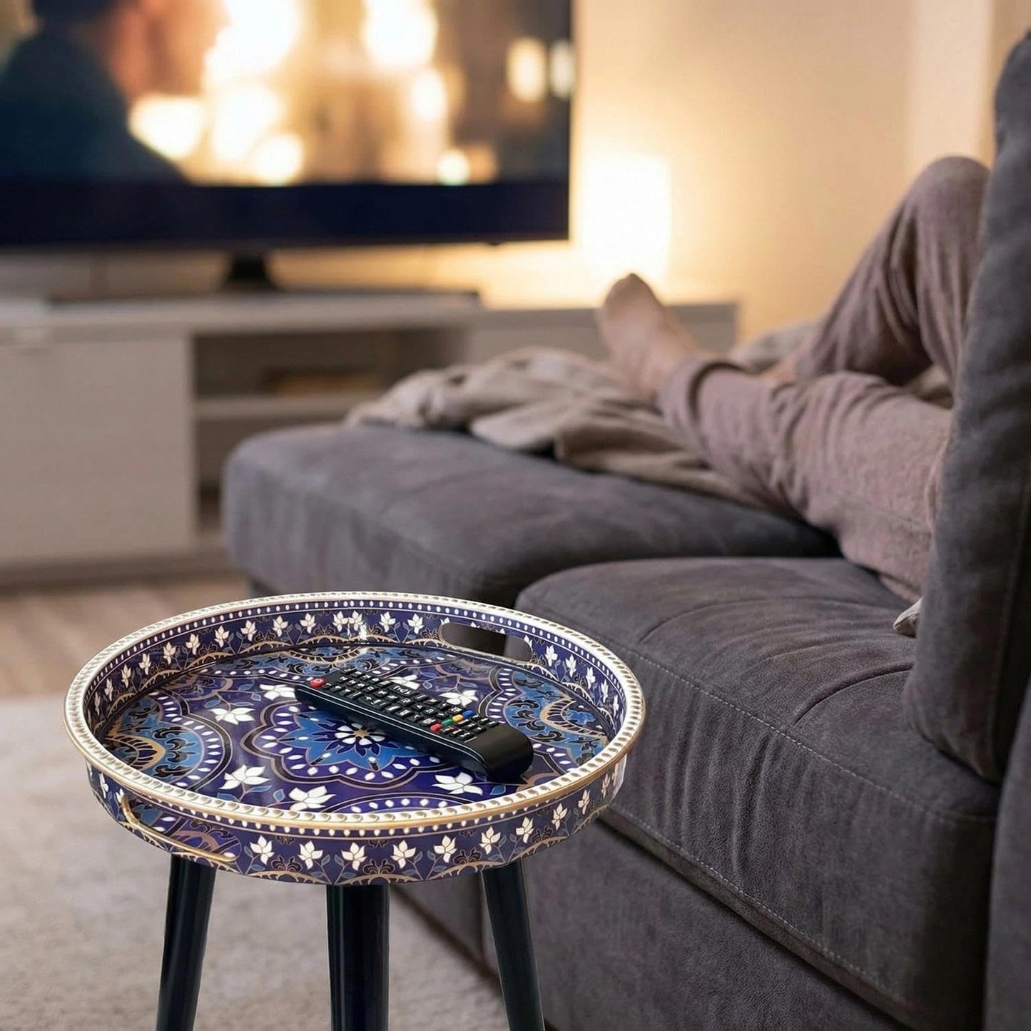 17.7 Inch Gesodant Plastics Tray with Detachable Three Wooden Legs, Versatile Side Table with Tray Design, Perfect