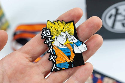 Dragon Ball Z Goku Collector Looksee Box - 5 Themed Toy Collectibles for Geeky Fans