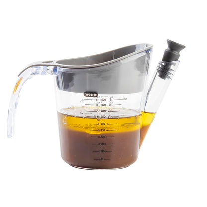 TableCraft 11778 Gravy and Fat Separator,16oz Clear Measuring Cup with Strainer Top and Stopper, Easy-Pour Spout, Capacity Markings in oz & ml, Ideal for Gravy, Pan Juices, Broths and Everyday Cooking