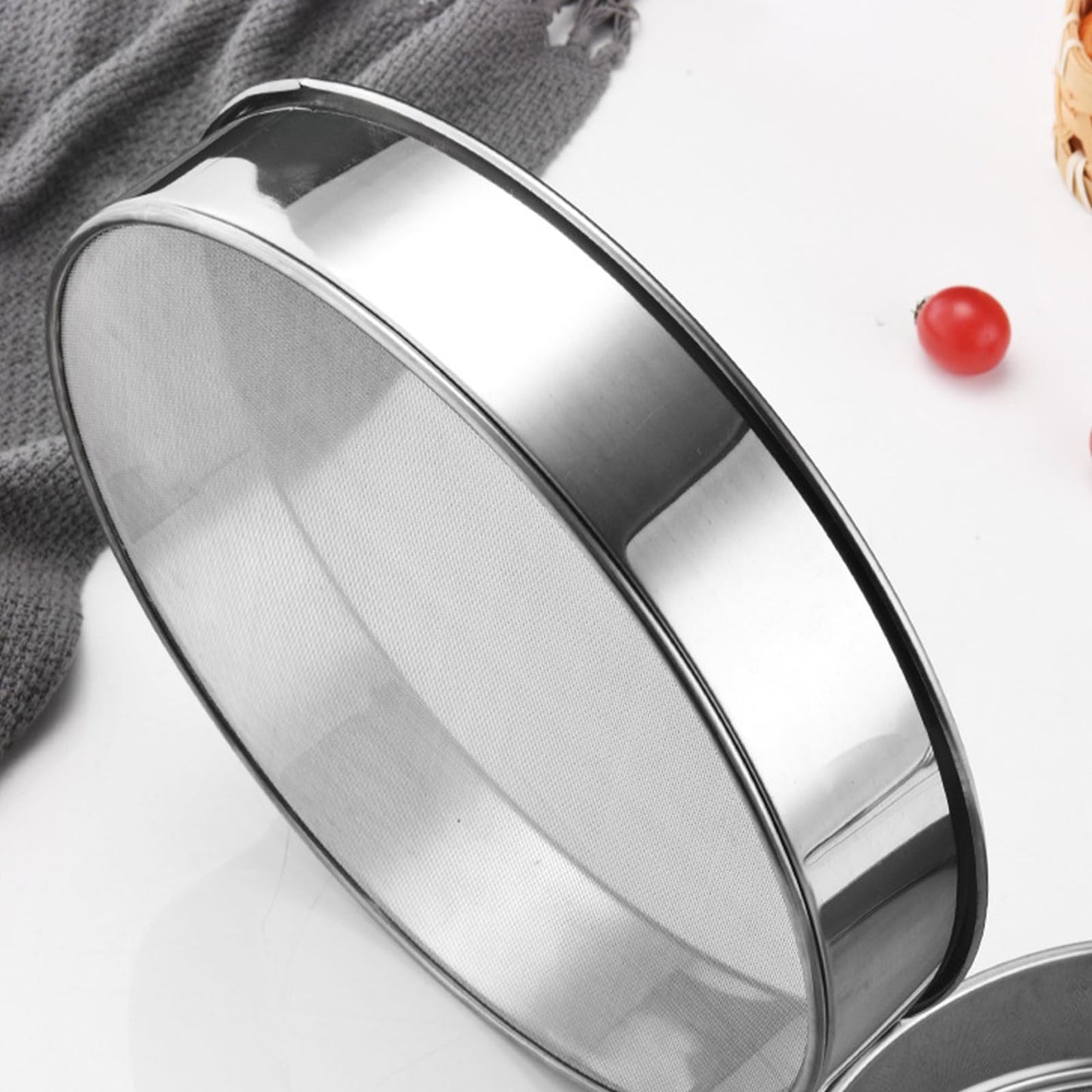 2 Pack Flour Sifter,Stainless Steel Fine Mesh Strainers Flour Sieve,8 Inch 60 Mesh and 10 Inch 40 Mesh for Baking Cake Bread (8"/60 mesh and 10"/40 mesh)