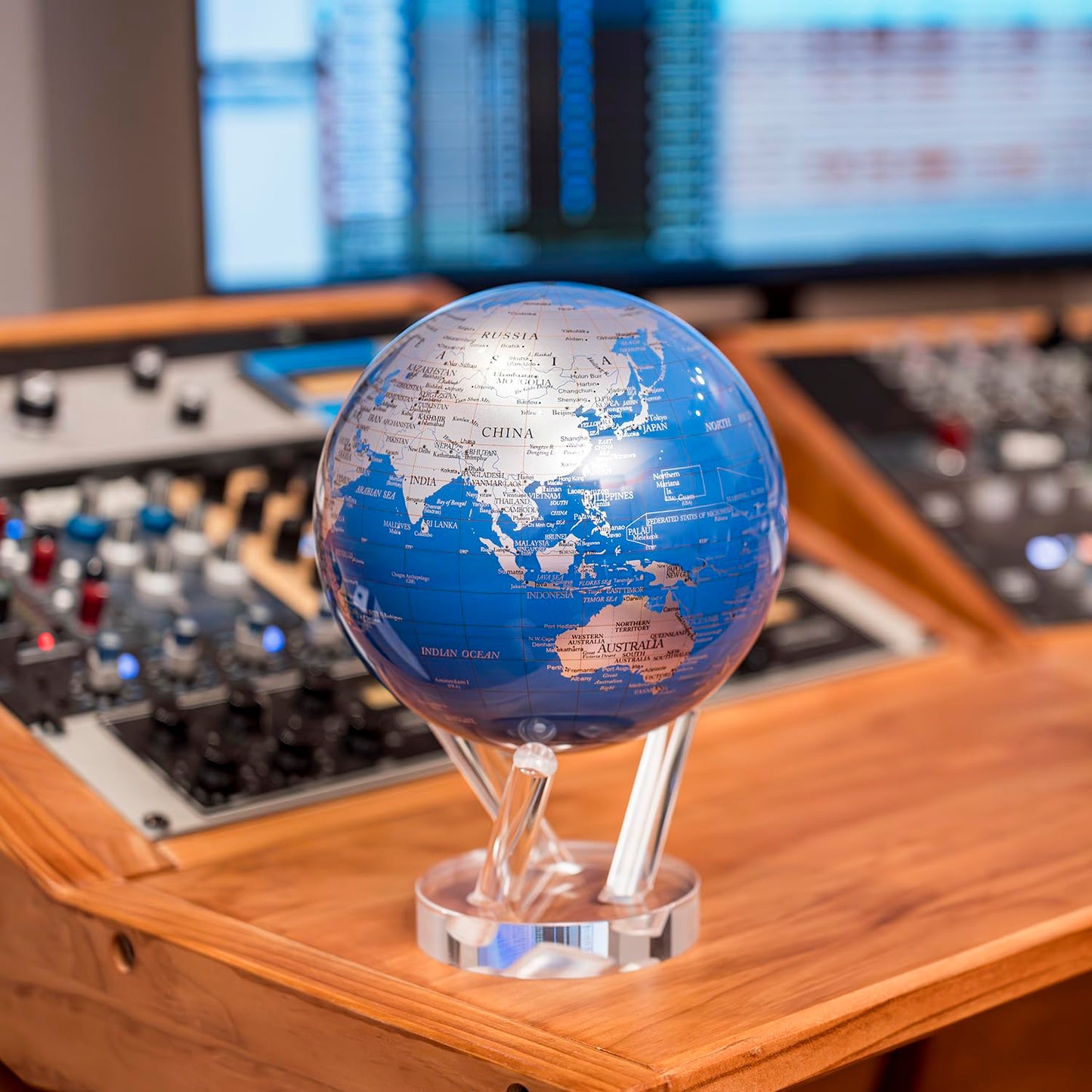MOVA Globe - Royal Blue and Silver Classic (4.5") | Solar-Powered Spinning Decor for Desk | Self-Rotating Modern Earth Globe | No Batteries Required