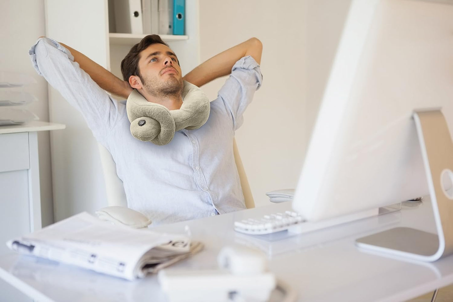 Ideas In Life Vibrating Massaging Neck Pillow - Colors Vary - Wrap Around Feature for Massage Therapy Electric BO Cushion Relax Muscles Relieve Stress for Office Home Travel - Random Colors Vary