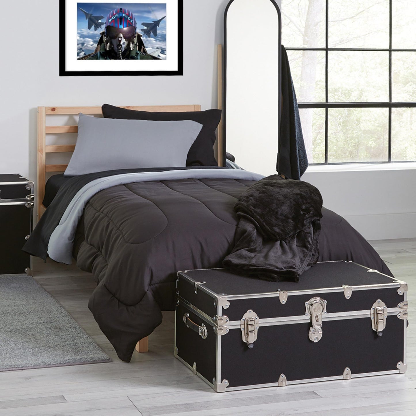 Rhino Trunk & Case Aromatic Cedar Chest - Large 32"x18"x14" Storage Box, Coffee Table, End of Bed Trunk, or Entryway Storage Bench – USA-Made, Furniture Grade – Strong and Secure Clothing Storage