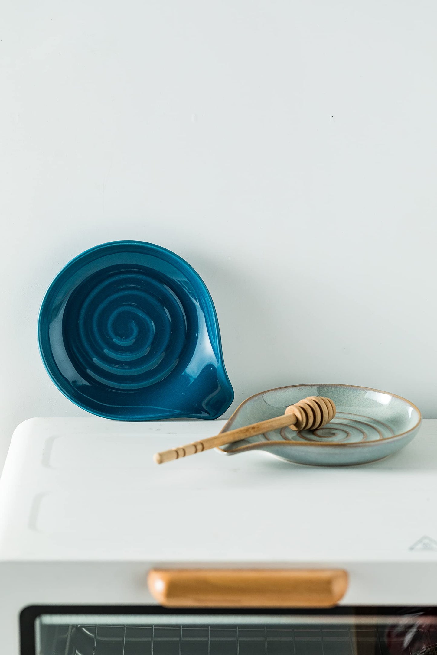 Cormomu Spoon Holder, Ceramic Spoon Rest for Kitchen Counter Farmhouse Cooking, Large Utensil Rest for Spoons, Ladles, Tongs, Spatula, 5 Inches (Blue)