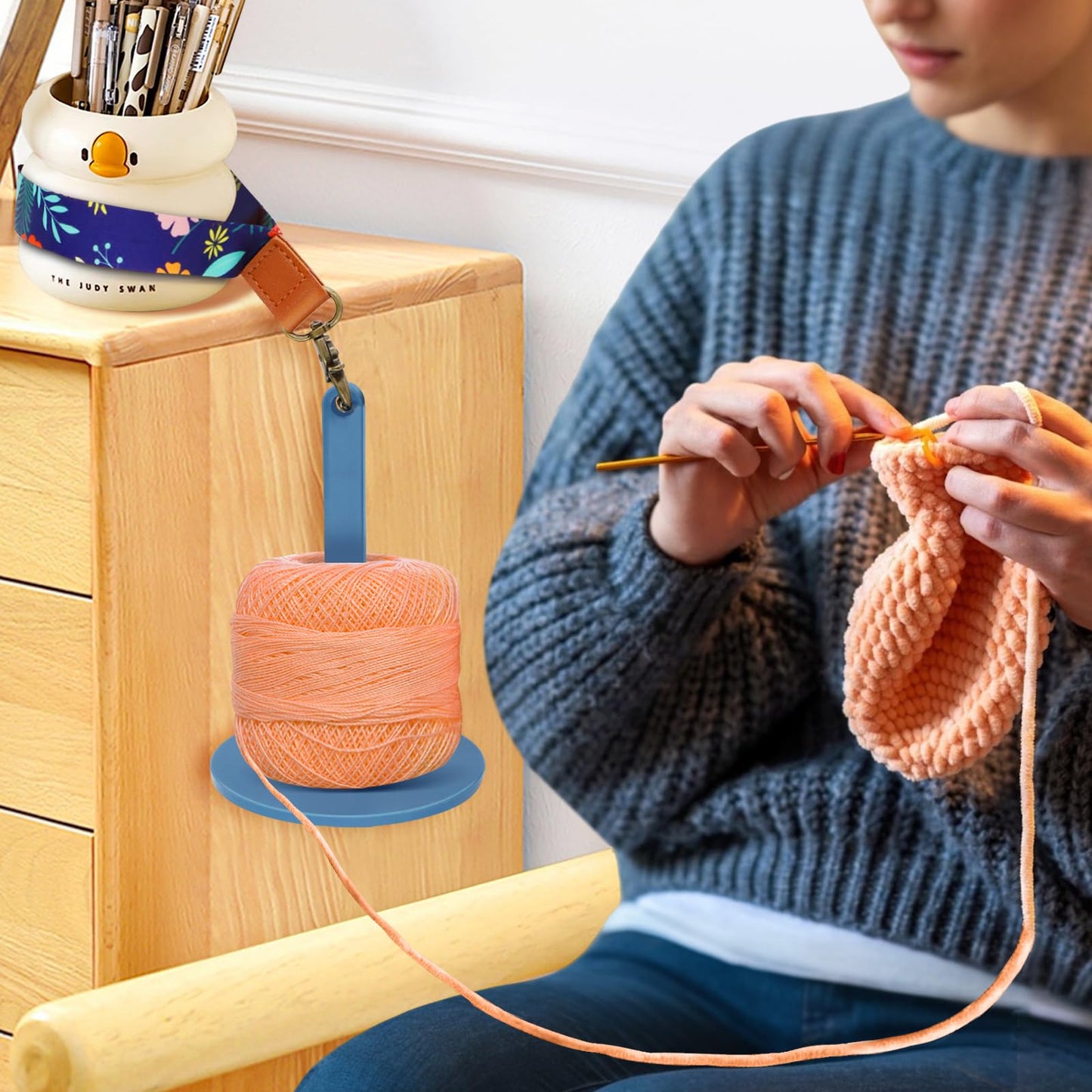 Dasonwin Wrist Yarn Holder for Walking & Travel, Portable Tangle-Free Spindle, Lightweight Hanging Dispenser, Crochet Gift (Blue)