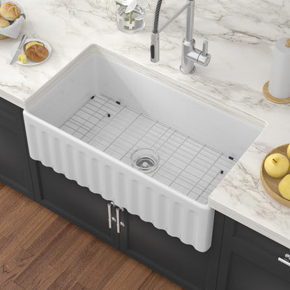 Couoko White Farmhouse Sink 33 Inch Fireclay Reversible Apron Front Farm Sink 33"x18"x10" Glossy White Porcelain Farms House Style Single Bowl Farmhoues kitchen Sinks with Luxury Accessories