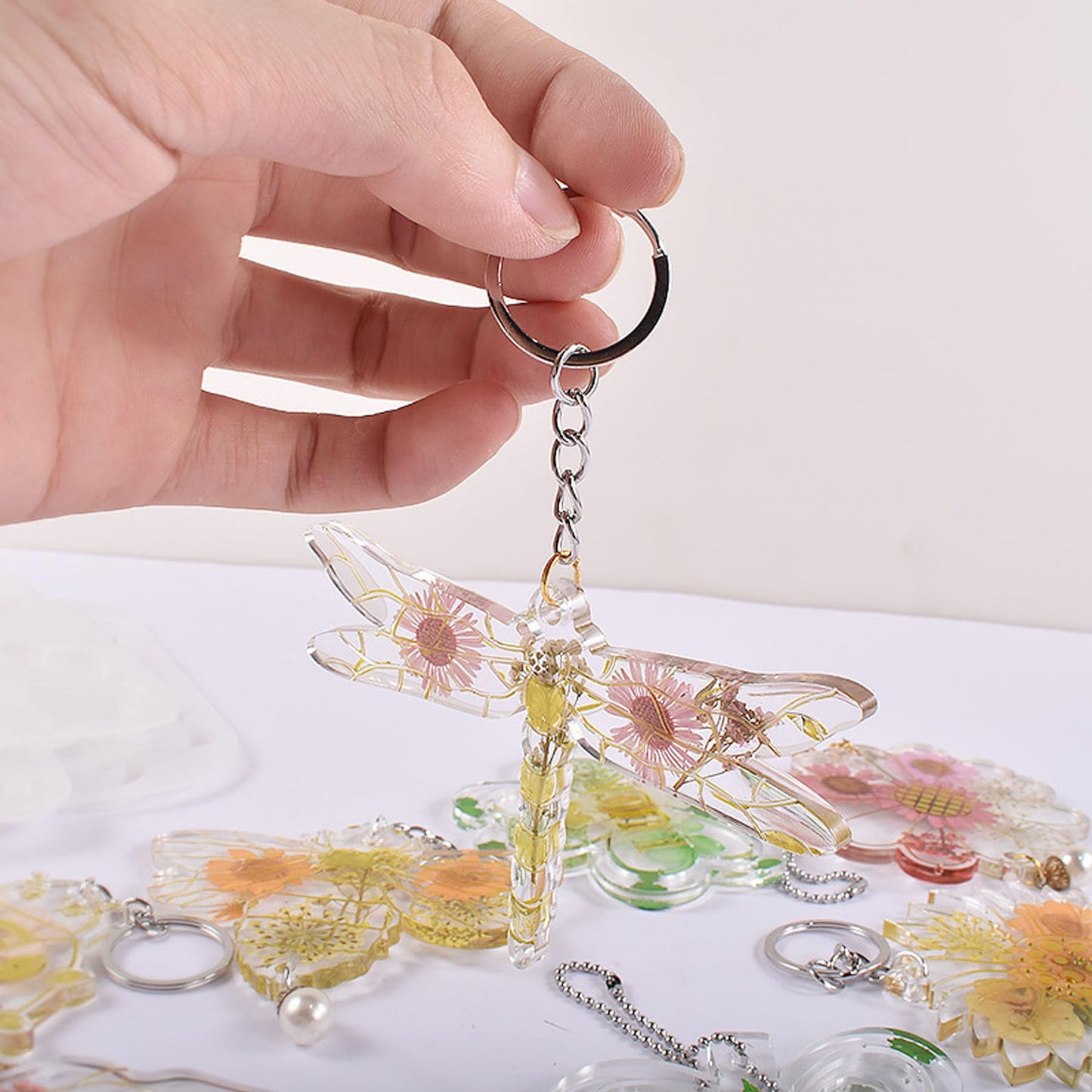 Attuslla 3 PCS Pendant Resin Molds Silicone Resin Jewelry Molds, Earring Making Kit, Silicone Molds with Key Chains, Jump Rings for Pendant, Keychain Charm