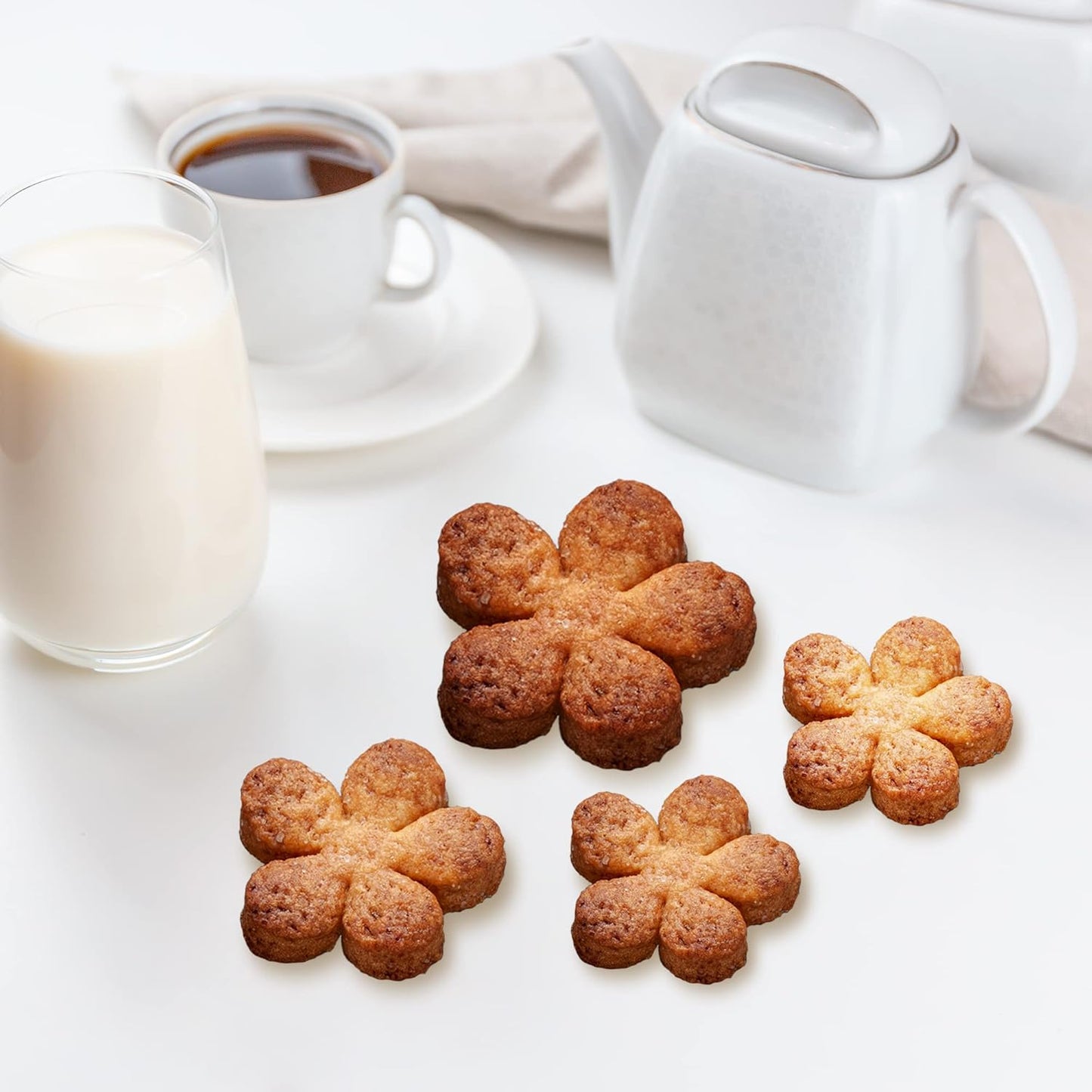 ICYANG Stainless Steel Cookie Cutters for Kids - Rose Petal Flower Shape for Christmas and Valentine's Day Baking