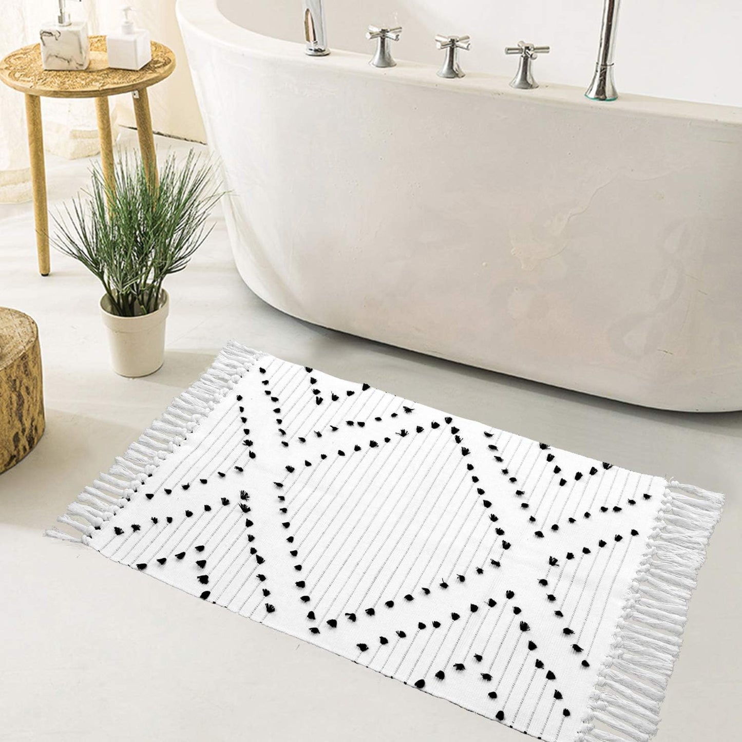 HAOCOO Boho Bathroom Rug 2'x 3', Cotton Woven Washable Small Area Rugs with Tassels for Kitchen