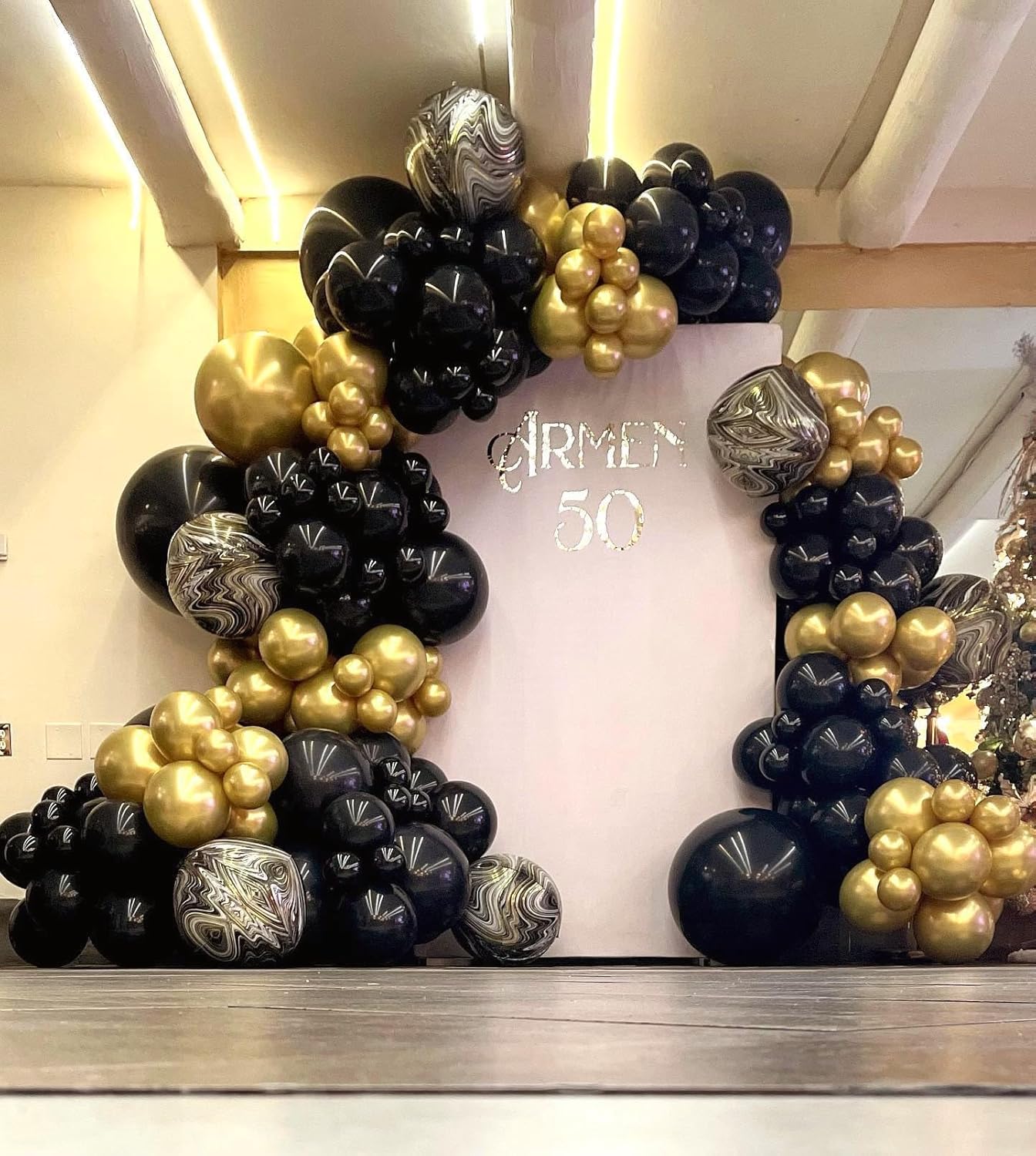 Bezente Black Gold Balloons Garland Kit, 100Pcs Black Gold Metallic Chrome and Gold Confetti Balloons Arch for Wedding,