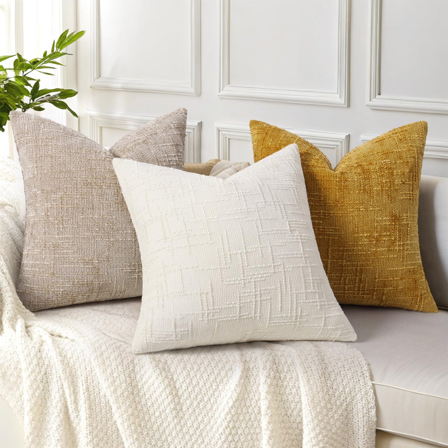 decorUhome Summer Cream White Chenille Throw Pillow Covers 18x18 Set of 2 Textured Cozy Slubby Couch Pillow Covers Modern Farmhouse Boho Decorative Pillow Cases for Bed Sofa Living Room
