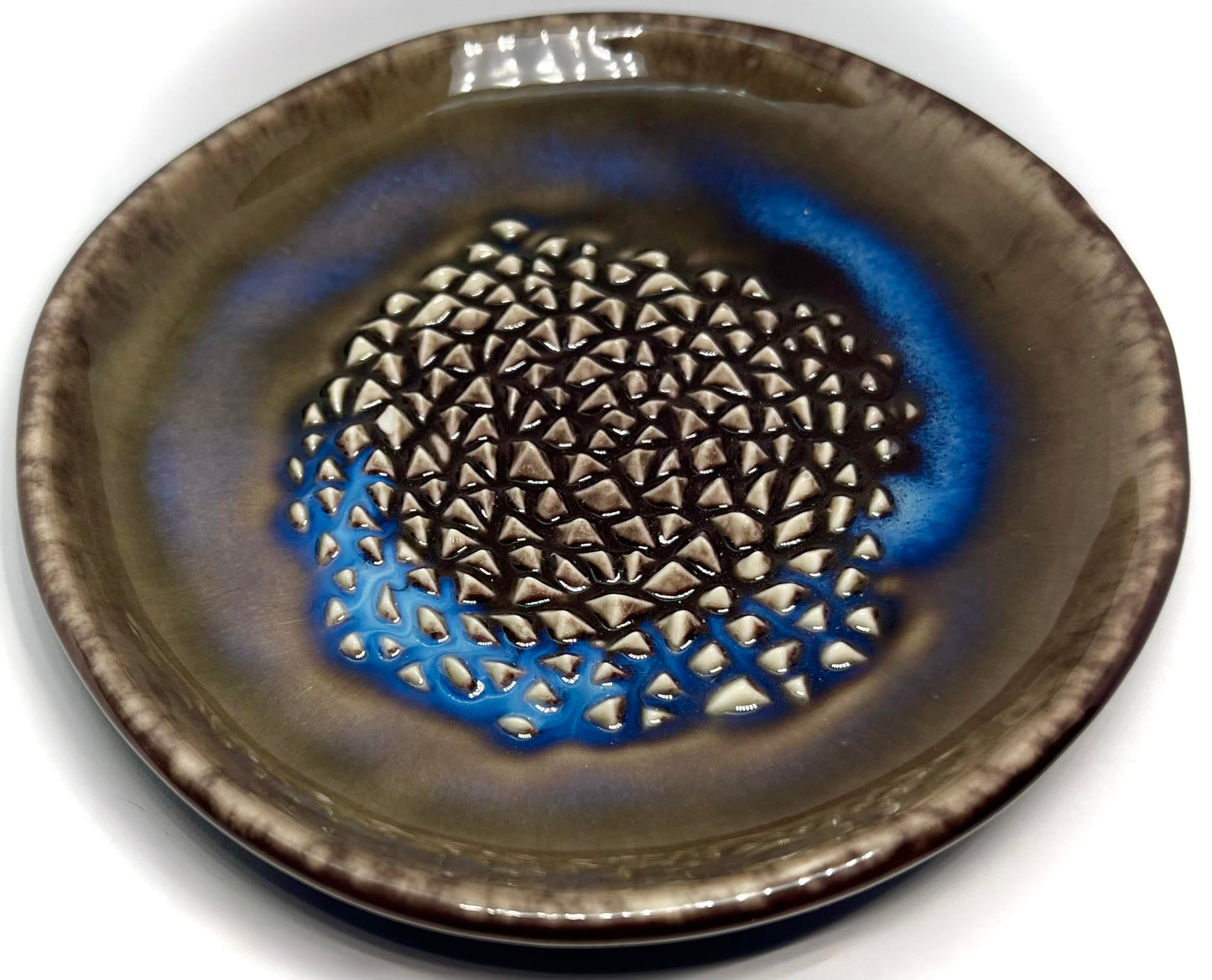 BonCera, All-in-one Premium Ceramic Garlic Grater Plate 4-Piece Set - Brown Milkyway Glazed Design - For Garlic, Ginger, Chocolate, and more! - Comes with 5.25" Plate, Peeler, Brush, and Stand