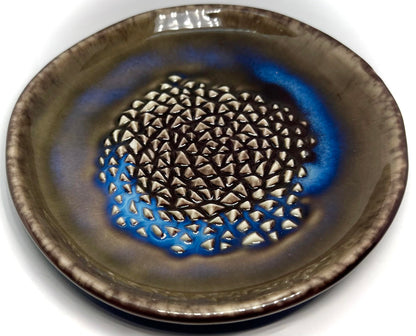 BonCera, All-in-one Premium Ceramic Garlic Grater Plate 4-Piece Set - Brown Milkyway Glazed Design - For Garlic, Ginger, Chocolate, and more! - Comes with 5.25" Plate, Peeler, Brush, and Stand