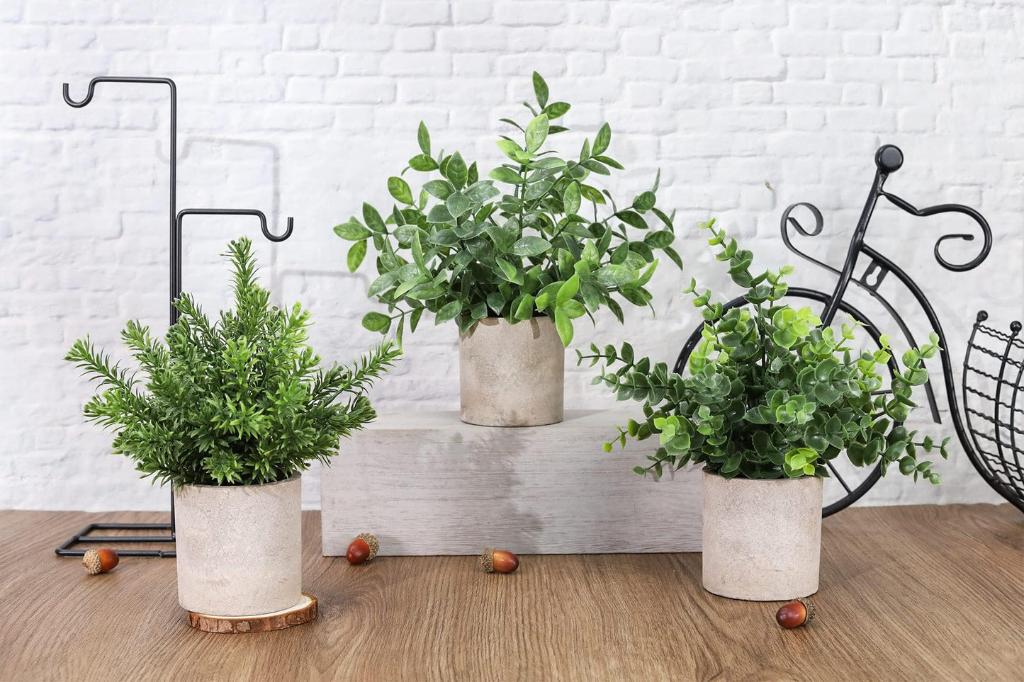 Der Rose 3 Pack Mini Potted Fake Plants Artificial Plastic Eucalyptus Plants Topiaries for Home Office Desk Farmhouse Shelf Room Bathroom Decor(Green)