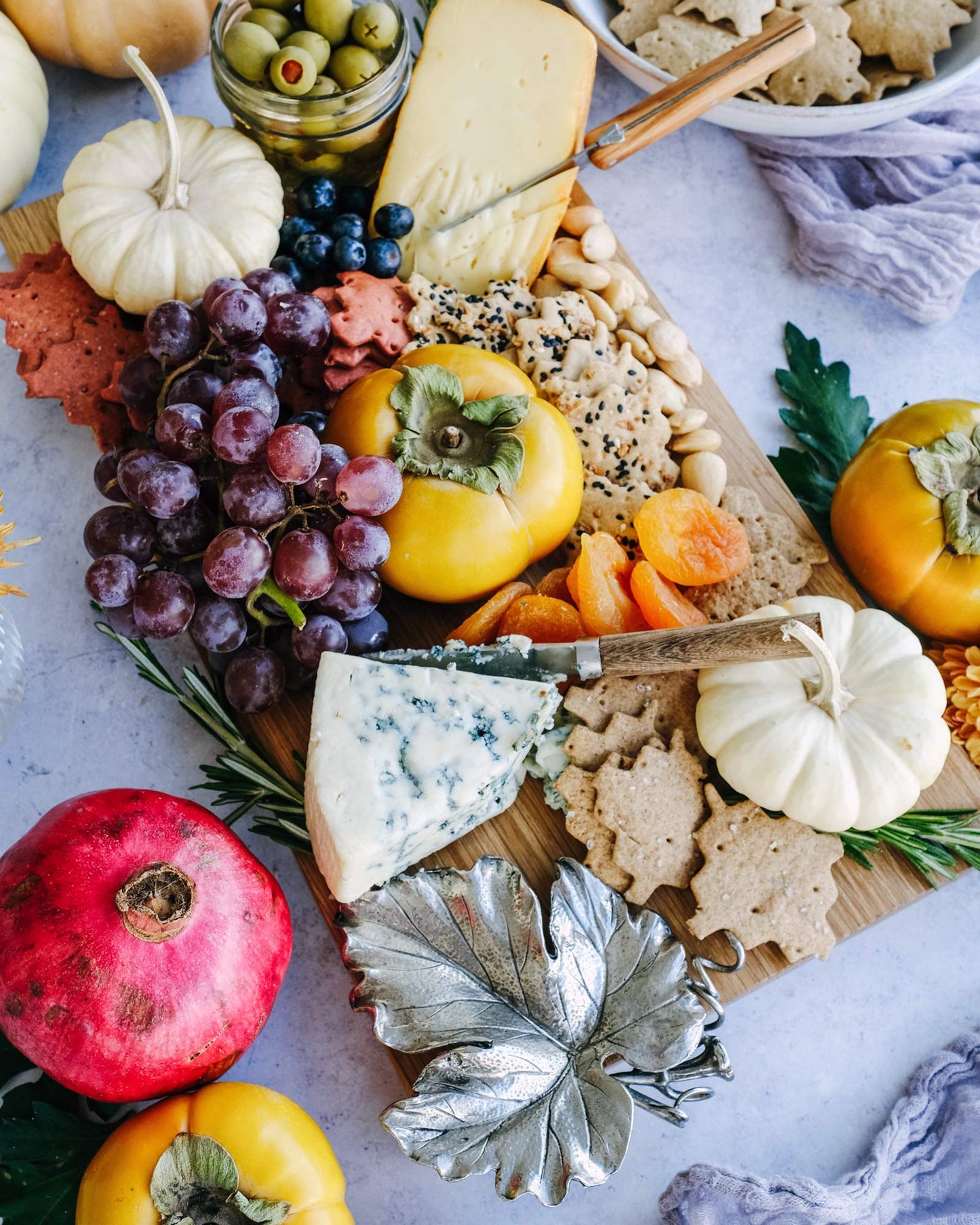 Vagabond House Pewter Autumn Vine Cheese Board Charcuterie Wood/Bar Board Acacia Hard Wood 10 inch Wide x 18 inch Long x 3 inch Tall