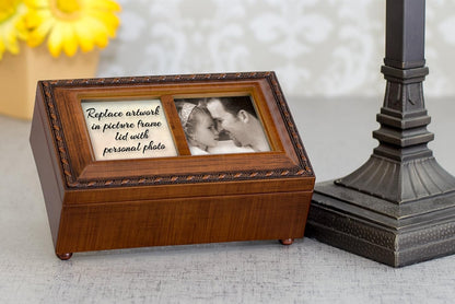 Petite Music Box, Cottage Garden Sister Ribbon, Plays That's What Friends are for, Woodgrain Rope Trim