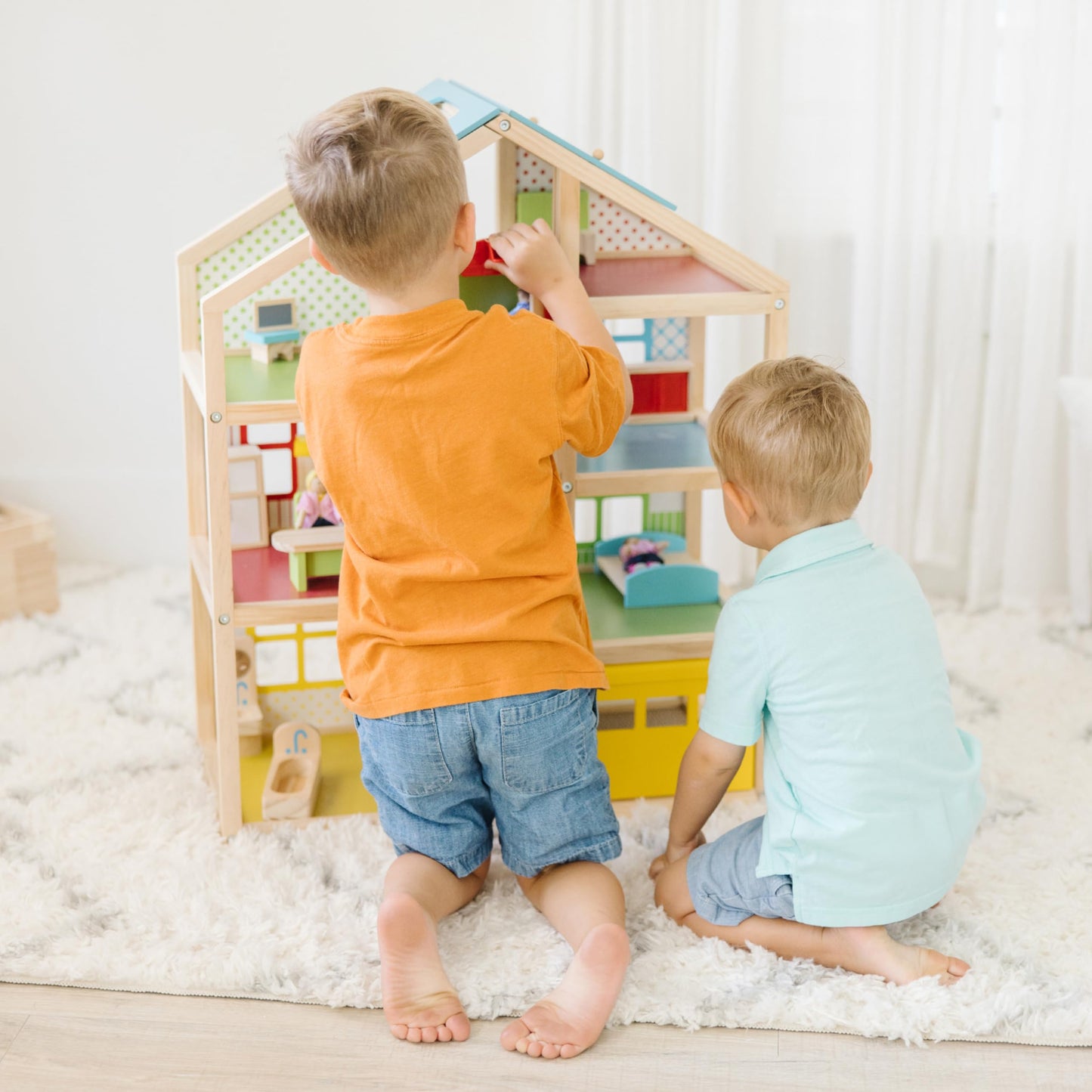 Melissa & Doug Wooden Hi-Rise Dollhouse with 15 Furniture Pieces, Garage, Working Elevator Preschool Dollhouse for Kids Ages 3+
