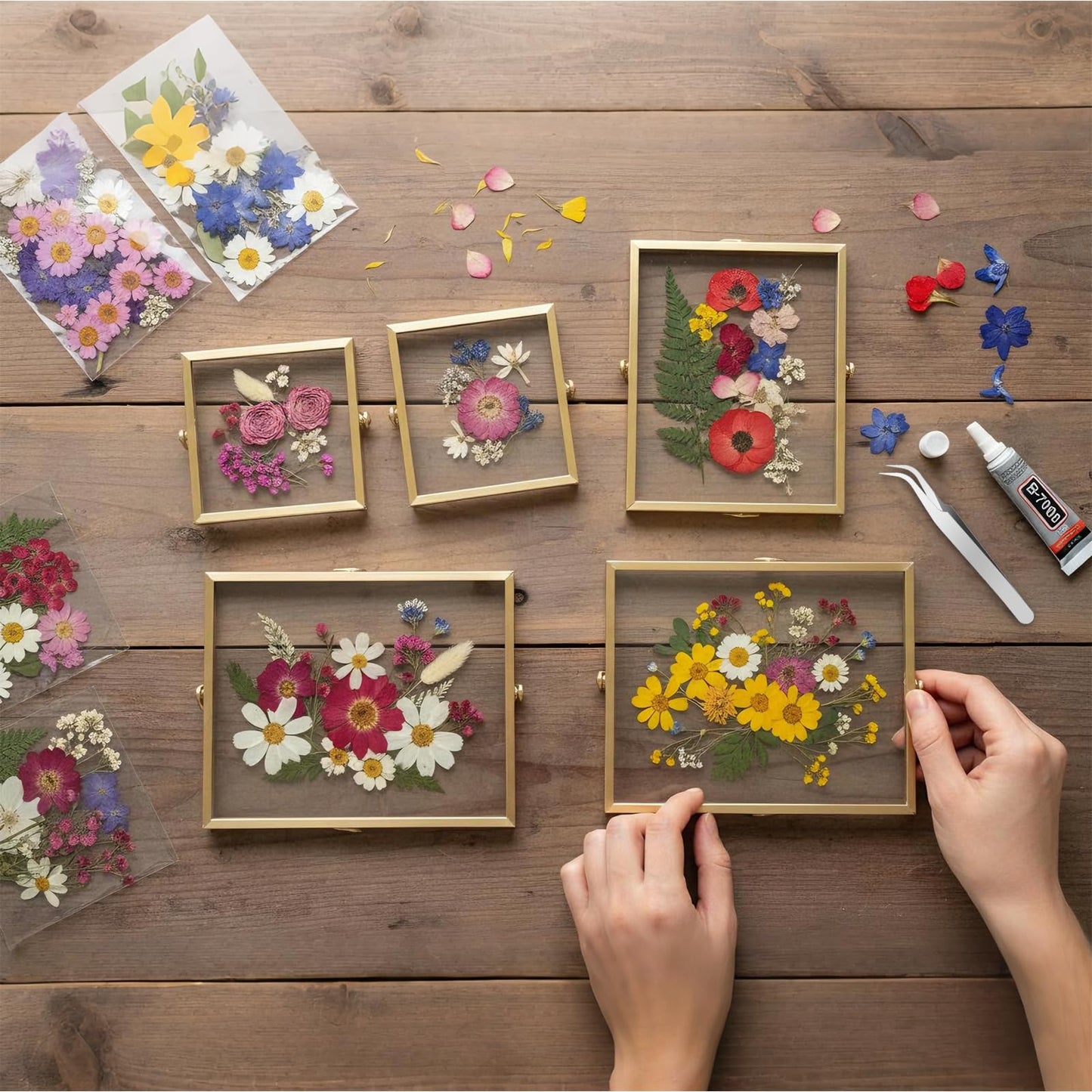 Thyle Flower Frame Pressed Kit, Include 4 Pcs Gold Metal Picture Frames and 140 Pcs Dried Pressed Flowers for Crafts DIY Floating Photo Frame for Tabletop Display, Home Decor, Gifts