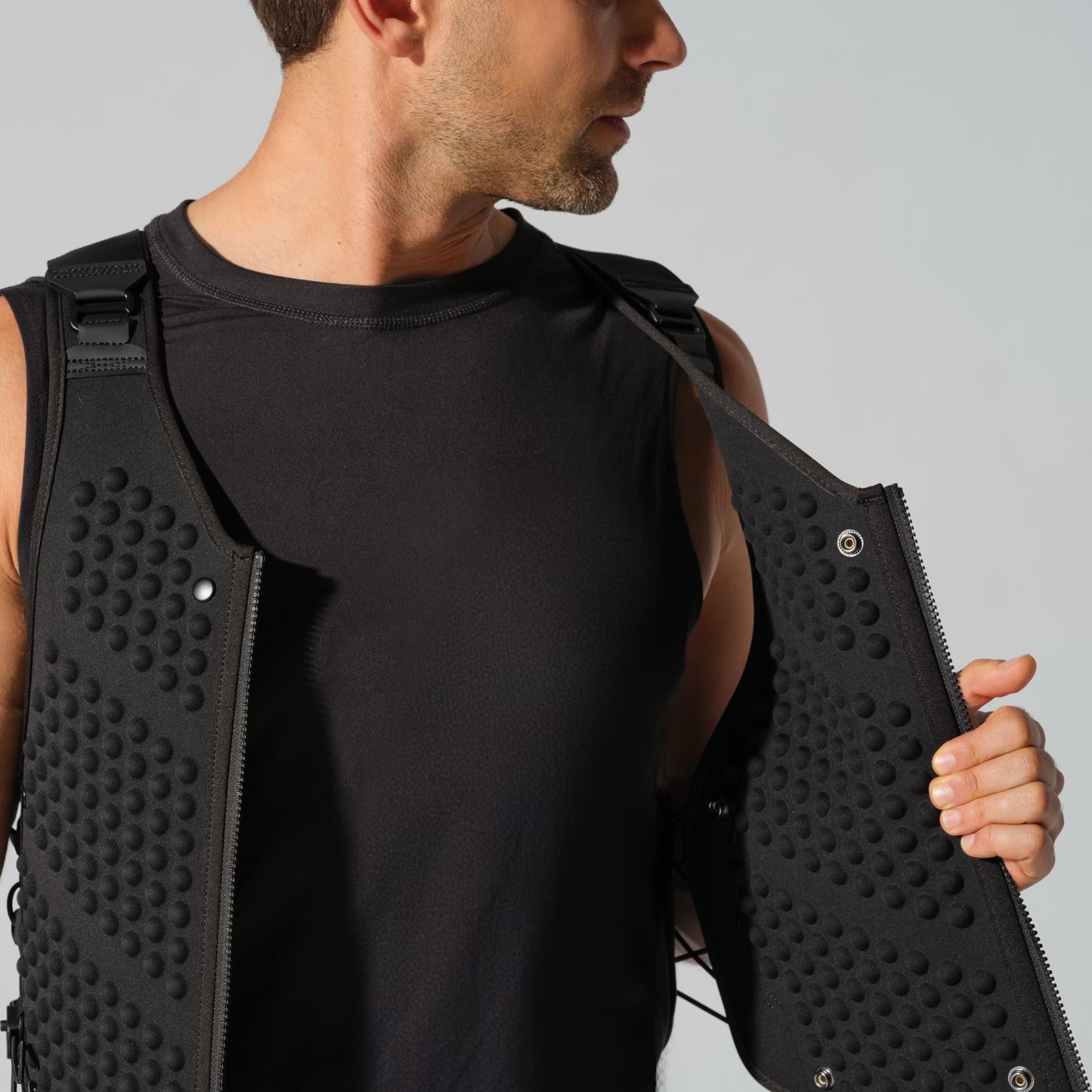 OMORPHO Men's G-Vest, 10 lb (up to 20 lb with addition of G-Pack), weighted vest for men, low-profile, fully adjustable, comfort fit. Great for walking, hiking, running and training. (Black, S-M)