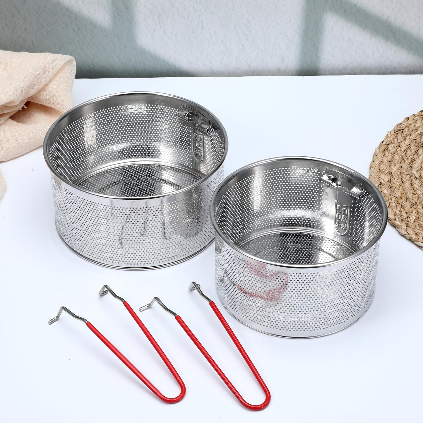 2 Packs Pasta Strainer with Removable Handle Stainless Steel Spaghetti Noodle Strainer Deep-Frying Food Filter Basket Pasta Mesh Drainer for Home Restaurant Washing Draining Boiling Steaming
