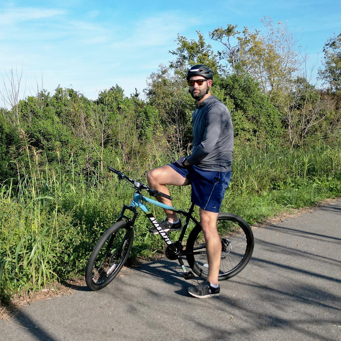 AVASTA 27.5-inch Mountain Bike for Man Male and Woman Female Adult with Lightweight Aluminum Alloy Frame and Dual Disc Brakes,Front Suspension,21-Speed Gear Shifters,Hidden Brake Cables,Grey