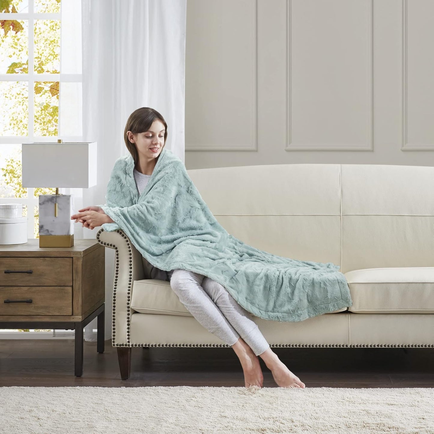 60x70 Madison Park Zuri Soft Plush Luxury Oversized Faux Fur Throw Animal Stripes Design, Faux Mink On The Reverse