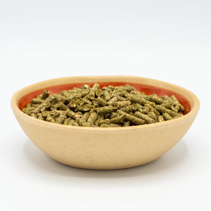 Oxbow Essentials Rabbit Food, Adult, Made with Oxbow Timothy Hay for Rabbit, Pet Pellets with Vitamins & Minerals, Small Animal Pet Products, Bunny Food, Made in USA, High Fiber, 10 lb. bag