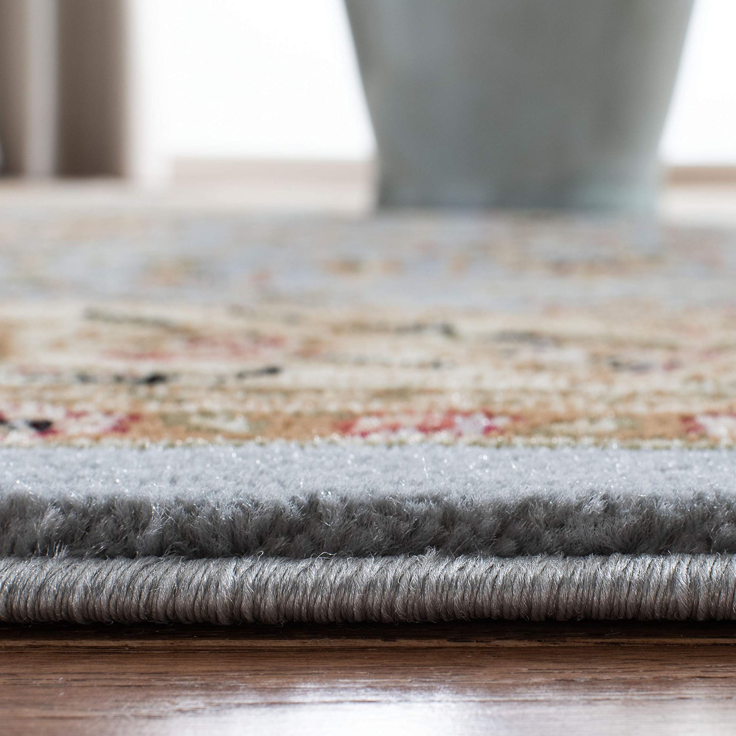 SAFAVIEH Lyndhurst Collection Area Rug - 10' x 14', Light Blue & Ivory, Traditional Oriental Design, Non-Shedding & Easy Care, Ideal for High Traffic Areas in Living Room, Bedroom (LNH312B)