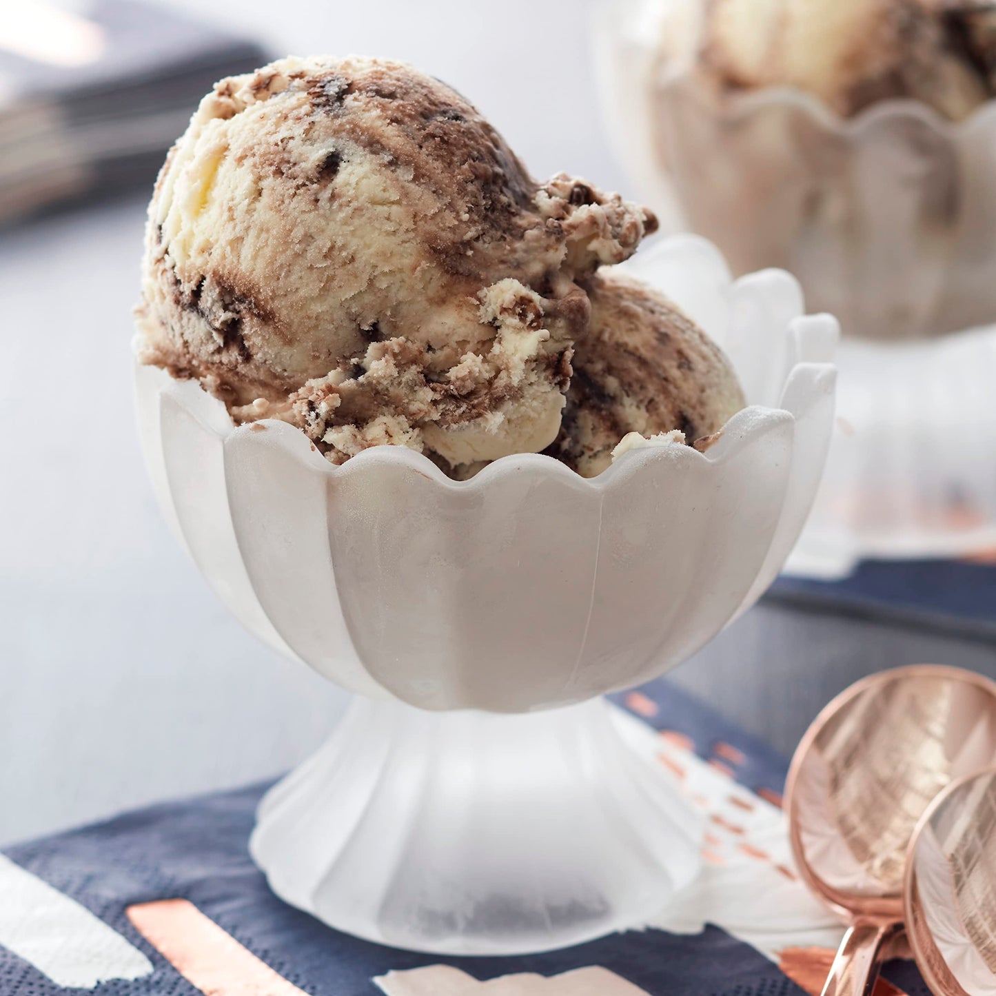 Wilton Heavy-Duty Ice Cream Scoop With Non-Slip Grip, Ice Cream Bar Supplies, Ice Cream Scoops Best Rated Ice Cream Sundae Bar Supplies (Silver)