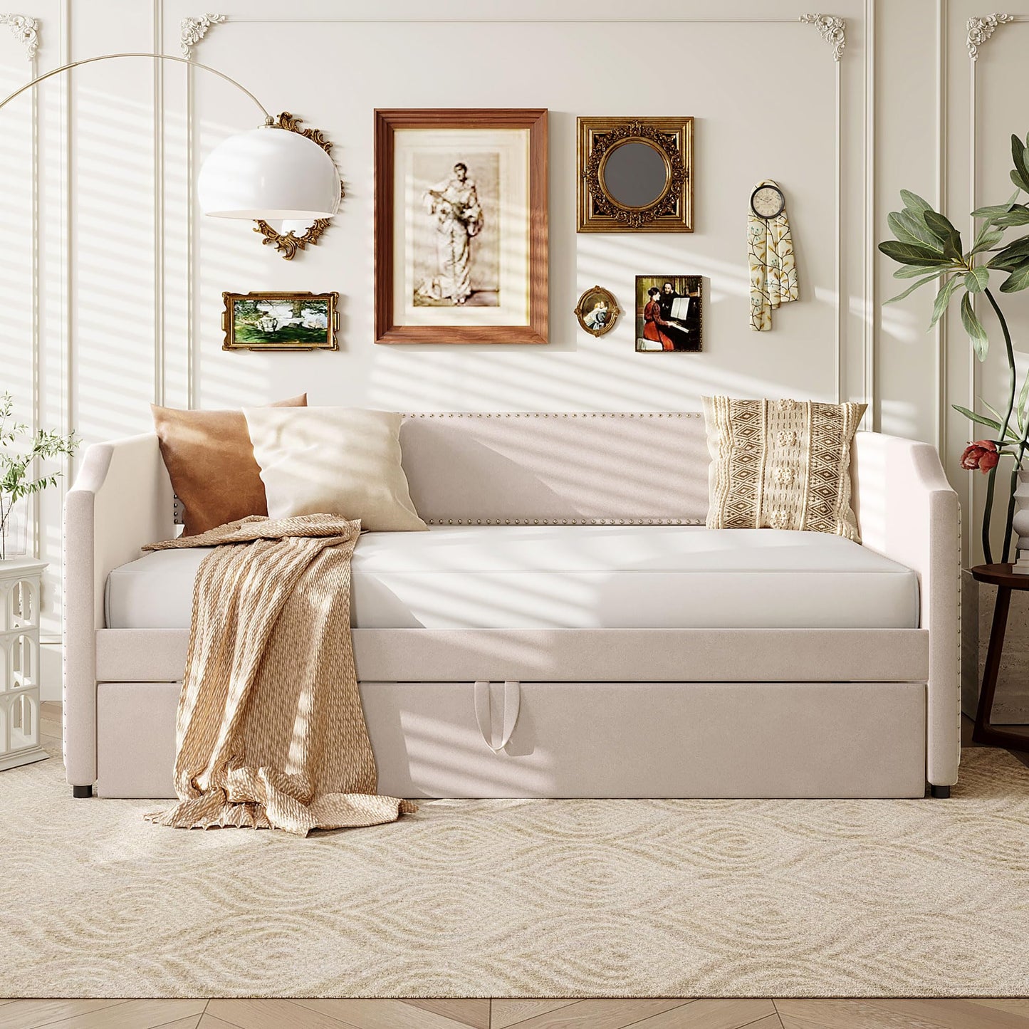 Merax Velvet Upholstered Daybed with Pop Up Trundle Twin to King Desigin, Twin Size Extendable Sofa Bed, Easy Assembly,No Box Spring Needed, Beige