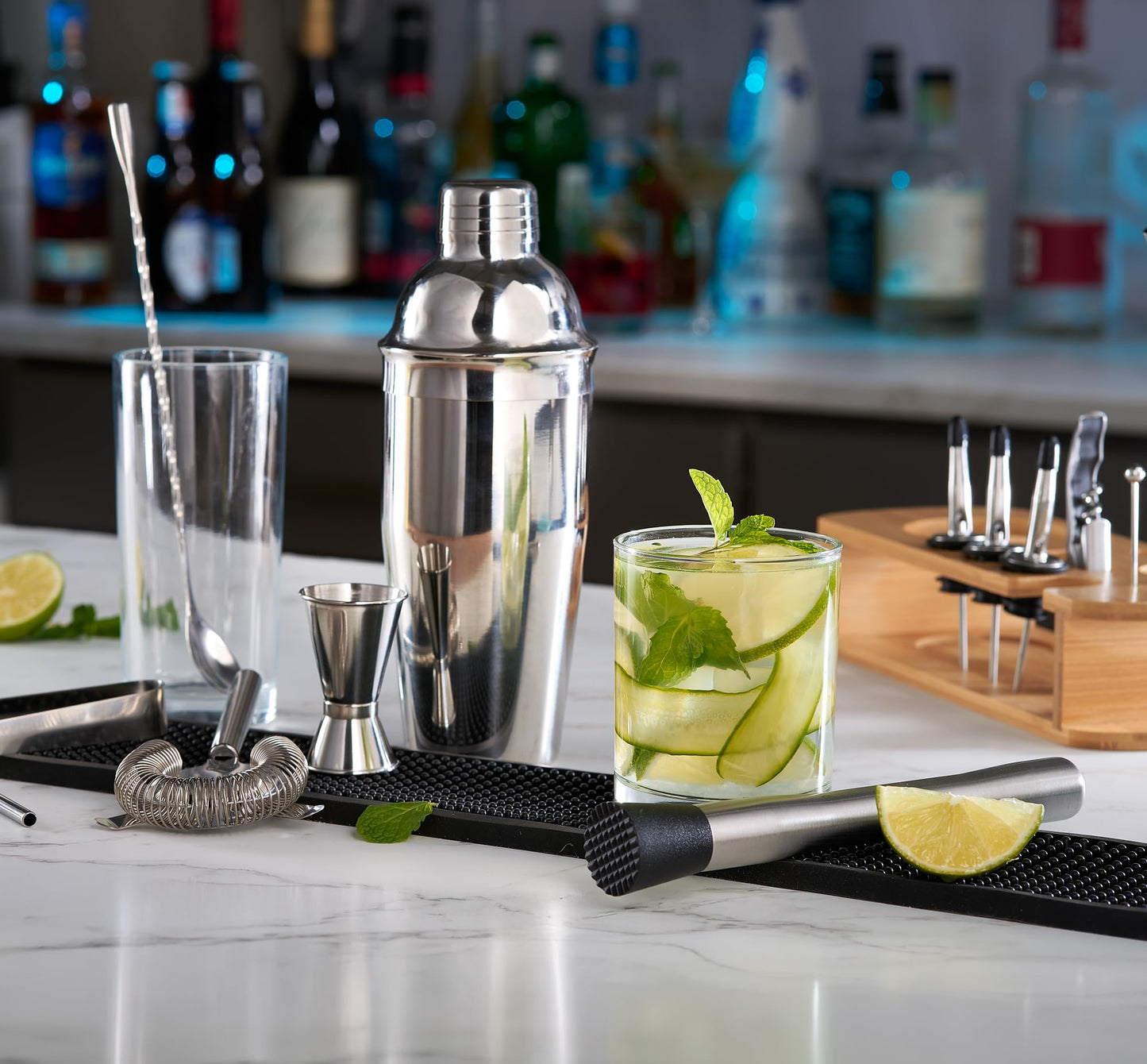 Cocktail Shaker Set - 17 Piece Stainless Steel Mixology Bartender Kit, Drink Martini Shaker, Home Bar Accessories, Cocktail Kit, Stainless Steel Bar Set, Shakers Bartending