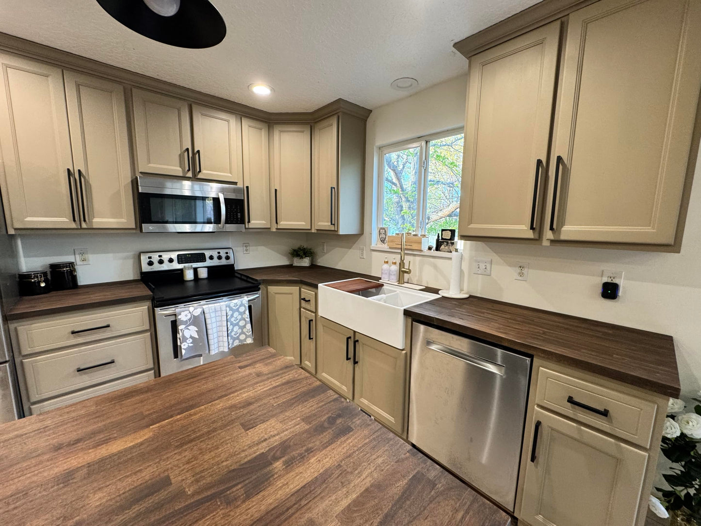 Howizz Walnut Butcher Block Countertop 60 x 25 x 1.5 Inches - Solid Wood Table Top for Desk Top, Dining Table, Workbench Top